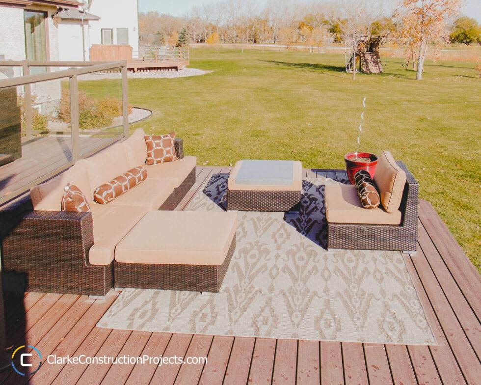 Deck-Living-Area-980x784